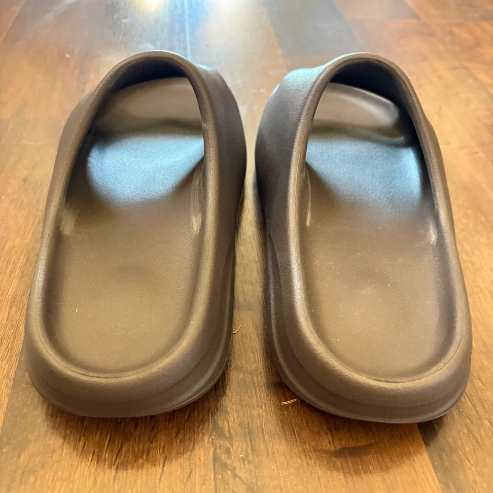 YS-01 Chocolate Slide Sandal Mens Size 11 Brown Foam Slip On RN155534 YS-01